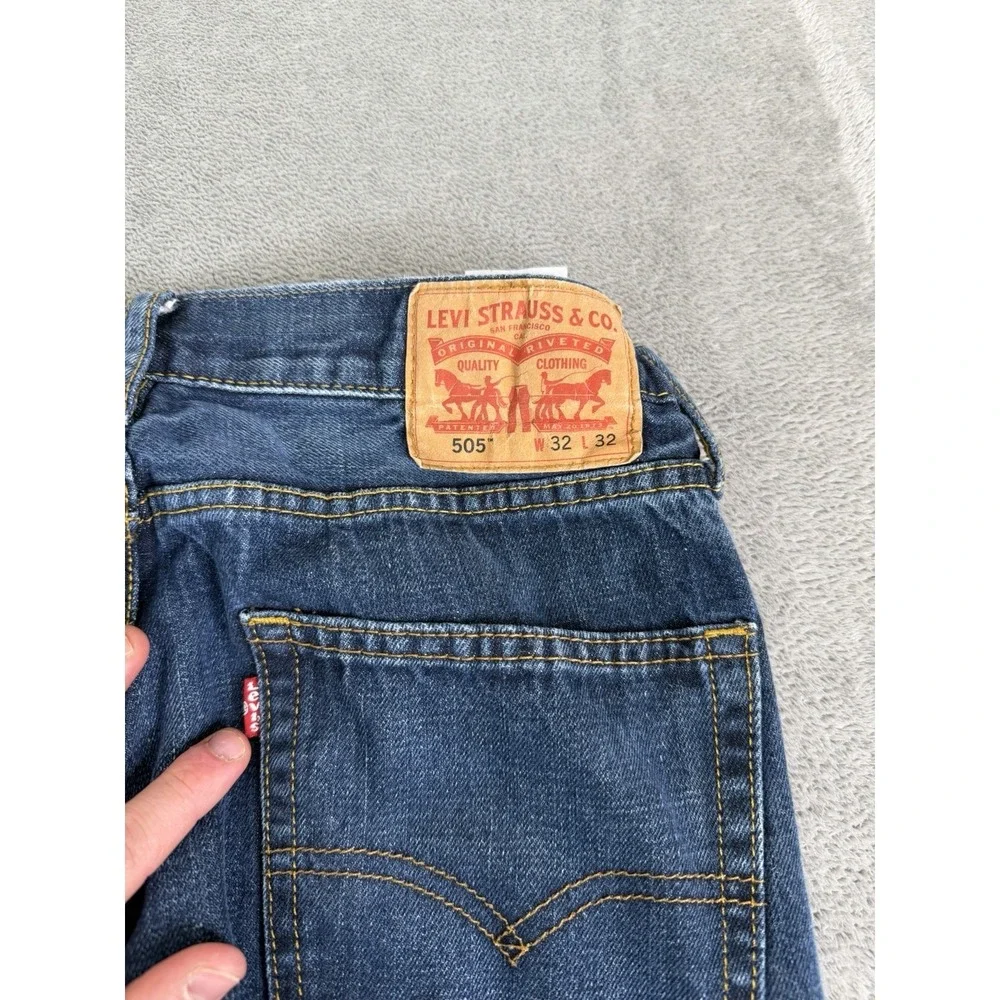 Levis measurements are